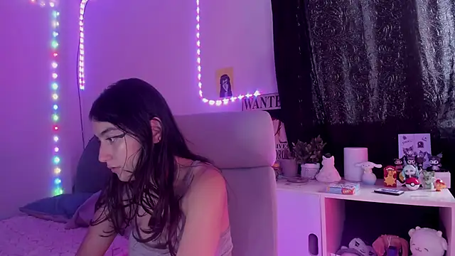 Snapshot of namiiwhite chatting on October 2025 08:55:02 PM namiiwhite online show from October 2025 08:55:02 PM