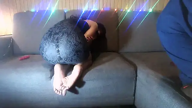 Snapshot of TheBunnyAndTheMaster chatting on October 2025 12:22:01 AM TheBunnyAndTheMaster online show from October 2025 12:22:01 AM