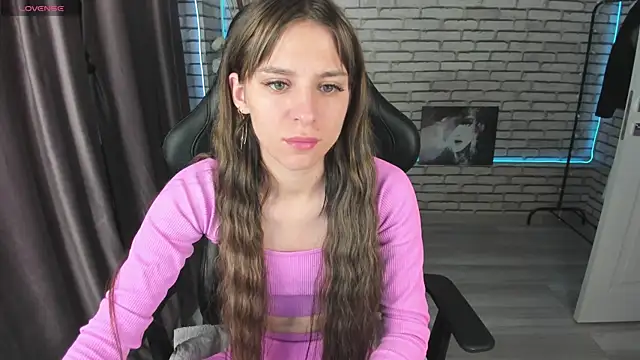 Snapshot of lasly_moon chatting on October 2025 12:09:01 AM lasly moon online show from October 2025 12:09:01 AM