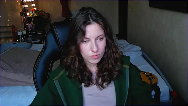 Agata in Wonderland online show from November 2025 11:20:01 AM