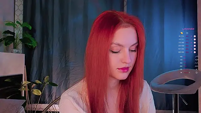 GildedKitten online show from November 2025 06:30:02 PM