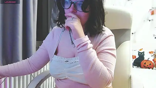 Snapshot of MilisaSweet777 chatting on November 2025 08:33:02 PM MilisaSweet777 online show from November 2025 08:33:02 PM