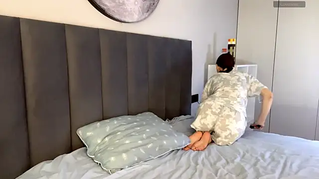 Snapshot of EllieDream chatting on September 2025 07:02:01 AM EllieDream online show from September 2025 07:02:01 AM