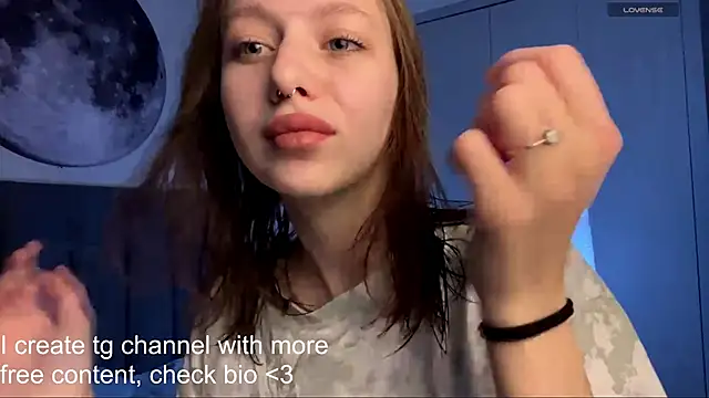 Snapshot of EllieDream chatting on November 2025 07:21:01 AM EllieDream online show from November 2025 07:21:01 AM