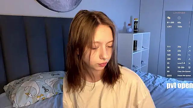 Snapshot of EllieDream chatting on November 2025 07:08:02 AM EllieDream online show from November 2025 07:08:02 AM