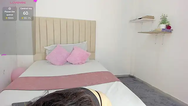 sashaa petit online show from September 2025 11:15:02 AM