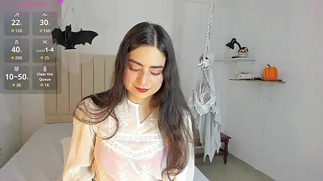 sashaa petit online show from October 2025 11:33:02 AM