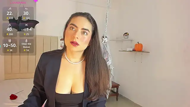 sashaa petit online show from November 2025 11:12:01 AM