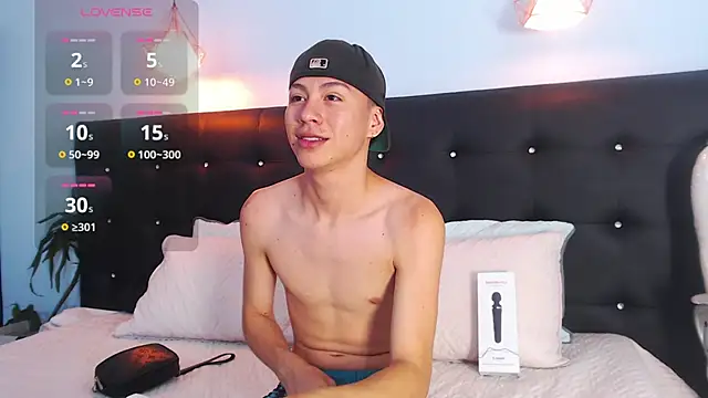 Abraham horny18 online show from October 2025 08:18:02 PM