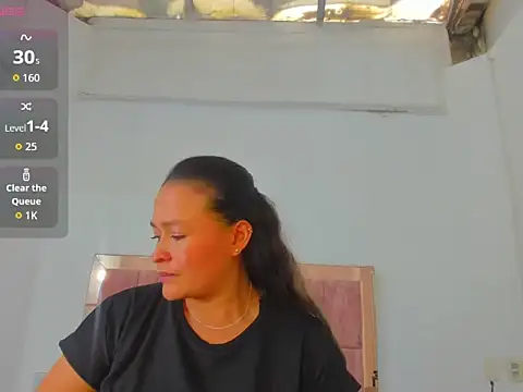 Natalya lopez online show from October 2025 06:49:02 PM