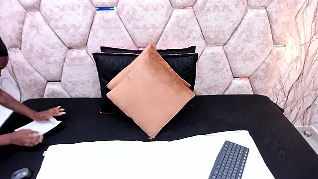 Snapshot of EXOTIC_EBONY_ chatting on November 2025 07:13:02 PM EXOTIC EBONY online show from November 2025 07:13:02 PM