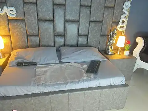 becca scotts online show from September 2025 12:10:02 PM