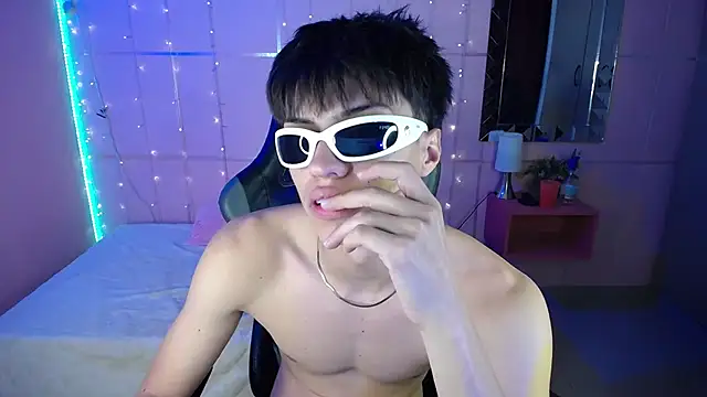 Justin gray  online show from September 2025 09:09:01 PM