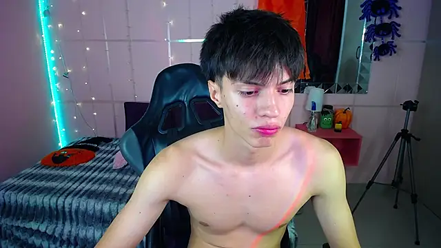 Justin gray  online show from October 2025 09:00:02 PM