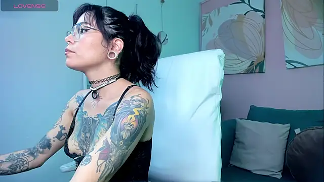 Esmeralda CO online show from October 2025 08:27:02 PM