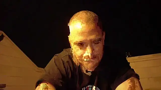 Snapshot of Dallasbest214 chatting on October 2025 04:02:01 AM Dallasbest214 online show from October 2025 04:02:01 AM