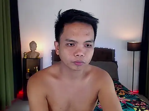 Snapshot of XExtraServiceManX chatting on October 2025 01:36:02 AM XExtraServiceManX online show from October 2025 01:36:02 AM