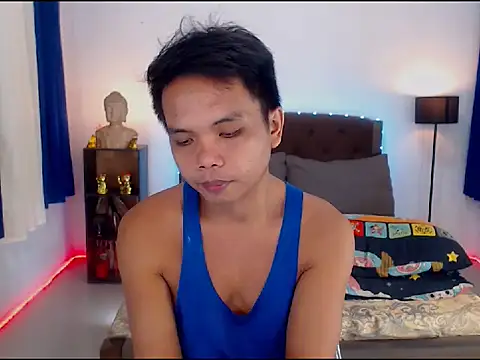 Snapshot of XExtraServiceManX chatting on October 2025 03:29:02 PM XExtraServiceManX online show from October 2025 03:29:02 PM