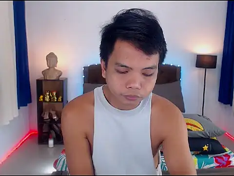 Snapshot of XExtraServiceManX chatting on November 2025 01:40:02 AM XExtraServiceManX online show from November 2025 01:40:02 AM