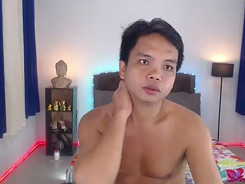 Snapshot of XExtraServiceManX chatting on November 2025 01:27:02 AM XExtraServiceManX online show from November 2025 01:27:02 AM