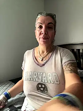 Snapshot of dieseldame1313 chatting on October 2025 09:45:02 PM dieseldame1313 online show from October 2025 09:45:02 PM