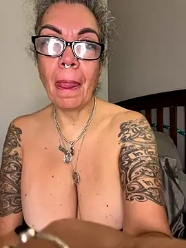 Snapshot of dieseldame1313 chatting on October 2025 10:26:02 AM dieseldame1313 online show from October 2025 10:26:02 AM