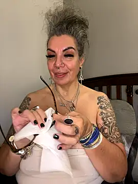 Snapshot of dieseldame1313 chatting on November 2025 09:54:02 AM dieseldame1313 online show from November 2025 09:54:02 AM