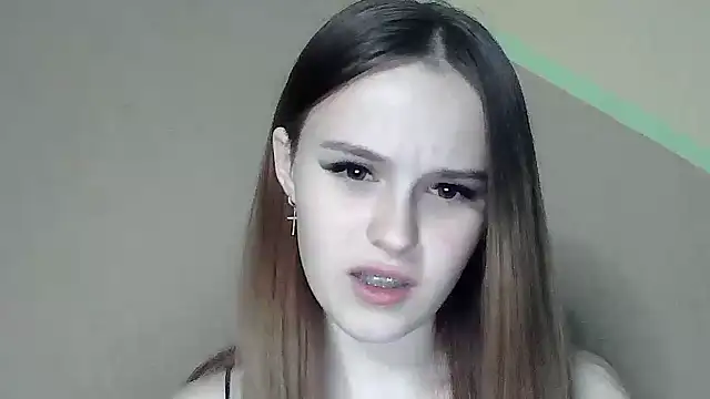 SweetLoraa online show from September 2025 06:02:01 PM