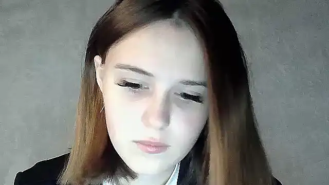 SweetLoraa online show from October 2025 05:00:01 PM