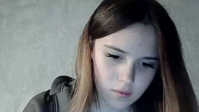 SweetLoraa online show from October 2025 06:39:02 PM