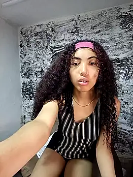 Snapshot of Morenpeka chatting on October 2025 09:57:01 PM Morenpeka online show from October 2025 09:57:01 PM