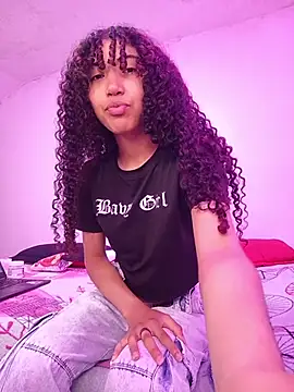 Snapshot of Morenpeka chatting on November 2025 10:08:02 PM Morenpeka online show from November 2025 10:08:02 PM