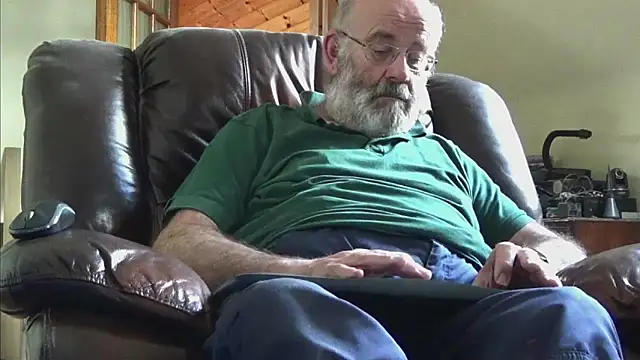 Snapshot of janzer13 chatting on September 2025 12:49:02 PM janzer13 online show from September 2025 12:49:02 PM