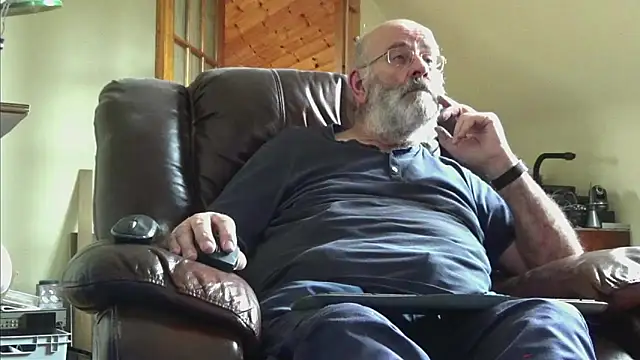 Snapshot of janzer13 chatting on September 2025 01:34:02 PM janzer13 online show from September 2025 01:34:02 PM