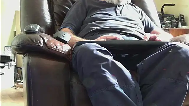 Snapshot of janzer13 chatting on September 2025 11:56:01 AM janzer13 online show from September 2025 11:56:01 AM