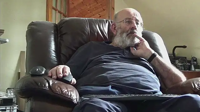 Snapshot of janzer13 chatting on September 2025 12:51:01 PM janzer13 online show from September 2025 12:51:01 PM