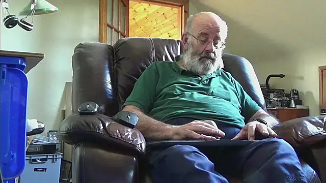 Snapshot of janzer13 chatting on September 2025 12:43:01 PM janzer13 online show from September 2025 12:43:01 PM