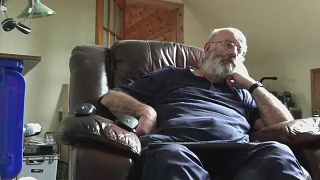 Snapshot of janzer13 chatting on October 2025 01:29:02 PM janzer13 online show from October 2025 01:29:02 PM