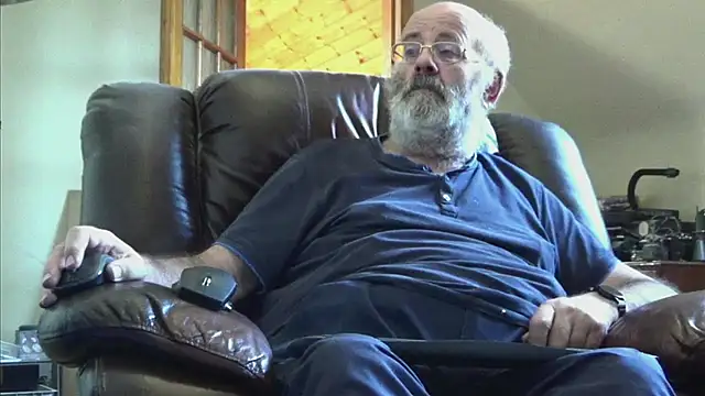 Snapshot of janzer13 chatting on October 2025 01:08:02 PM janzer13 online show from October 2025 01:08:02 PM