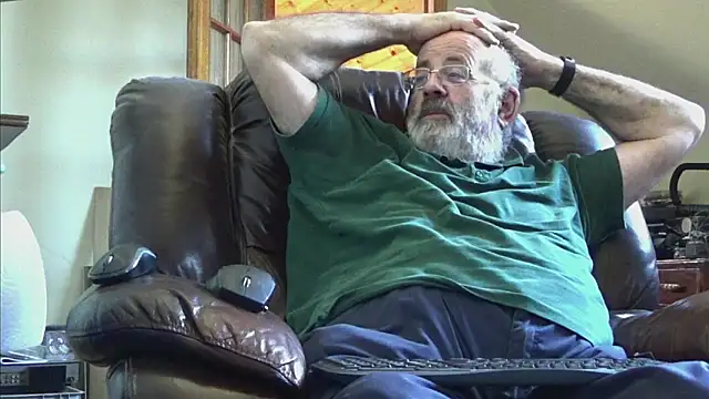 Snapshot of janzer13 chatting on October 2025 01:12:02 PM janzer13 online show from October 2025 01:12:02 PM