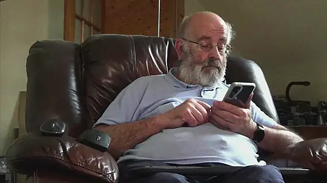 Snapshot of janzer13 chatting on November 2025 01:44:02 PM janzer13 online show from November 2025 01:44:02 PM