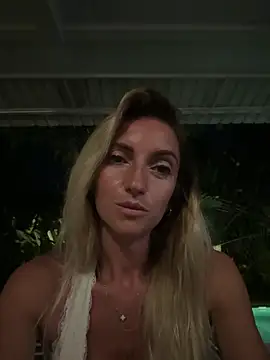 ChasingSunsets-Quinn online show from September 2025 02:39:02 PM