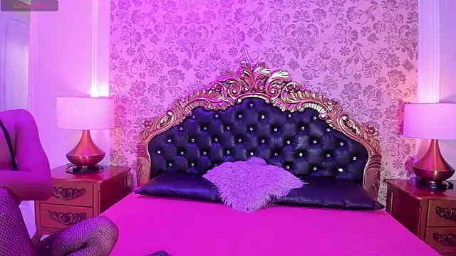 Snapshot of Lola_Pierce chatting on September 2025 11:55:01 AM Lola Pierce online show from September 2025 11:55:01 AM