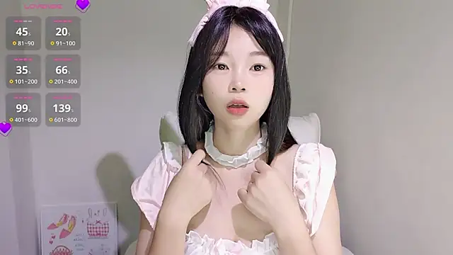 Snapshot of 9aunatiis chatting on October 2025 06:50:02 PM 9aunatiis online show from October 2025 06:50:02 PM