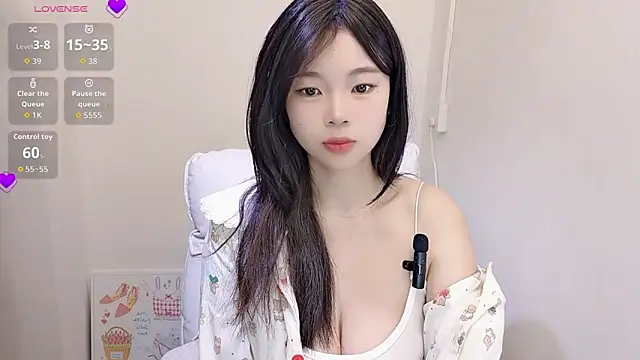 Snapshot of 9aunatiis chatting on November 2025 01:04:01 AM 9aunatiis online show from November 2025 01:04:01 AM