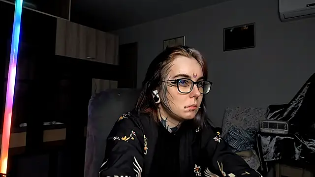 HighelikeGirl online show from October 2025 10:57:02 AM