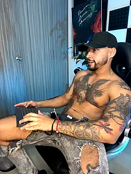 Nikola Hank online show from September 2025 04:58:02 AM