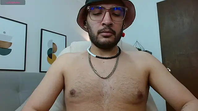 Snapshot of __Damian___ chatting on November 2025 11:15:01 PM Damian online show from November 2025 11:15:01 PM