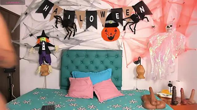 juliana 13 online show from October 2025 12:06:02 PM