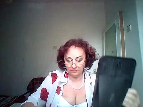 Snapshot of Julia54391 chatting on October 2025 08:35:01 AM Julia54391 online show from October 2025 08:35:01 AM